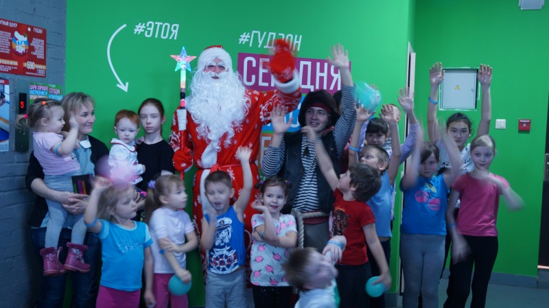 Новогодние каникулы продолжают радовать детей связистов